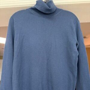 Club Monaco, 100% wool turtleneck, coastal blue, size XS, Never Worn